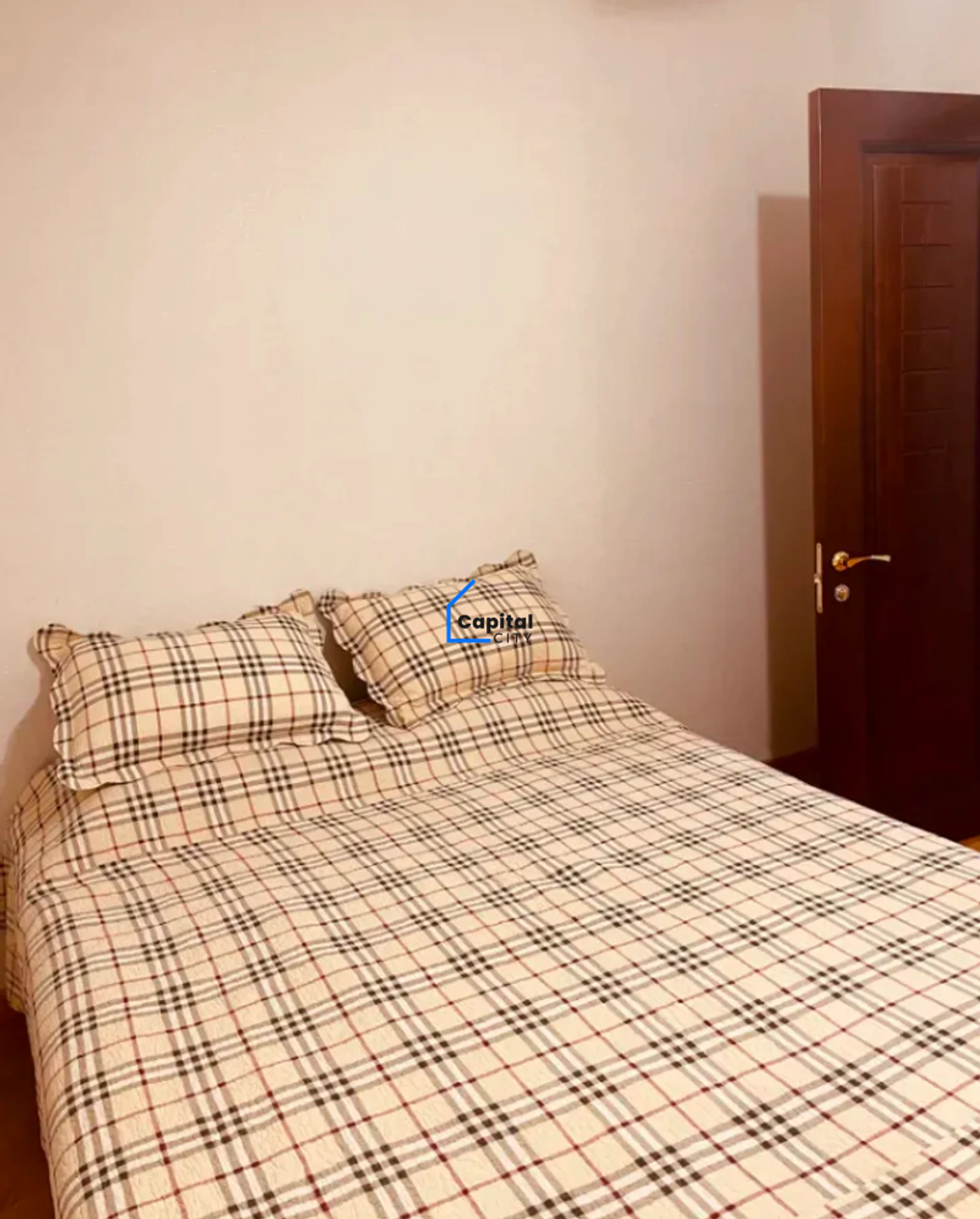 3 սենյականոց բնակարան վաճառքի Թամանյան փողոցում, Կենտրոնում, Երևան, 75 մ², քարե, վերանորոգված