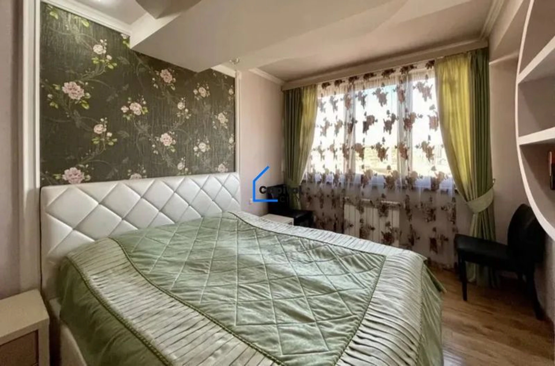3 սենյականոց բնակարան վաճառքի Saryan St փողոցում, Կենտրոնում, Երևան