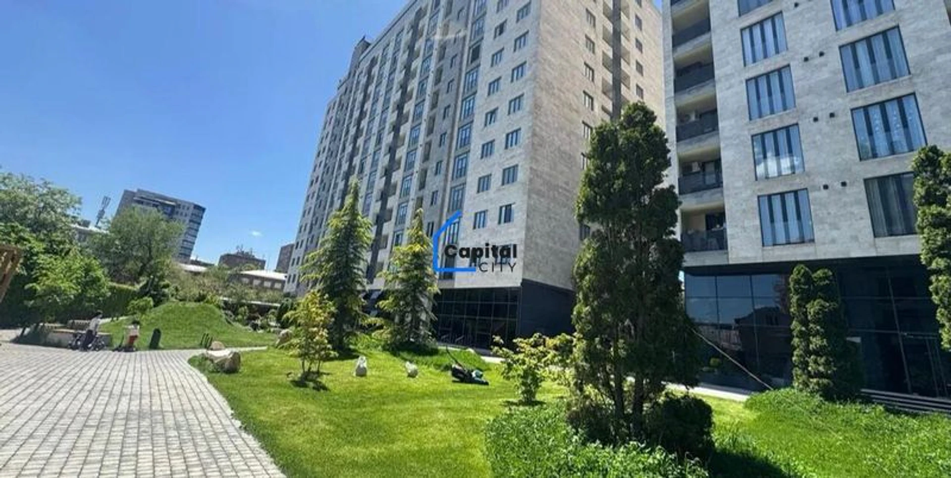 Նորակառույց 2 սենյականոց բնակարան վաճառքի Մալխասյանց փողոցում, Արաբկիրում, Երևան