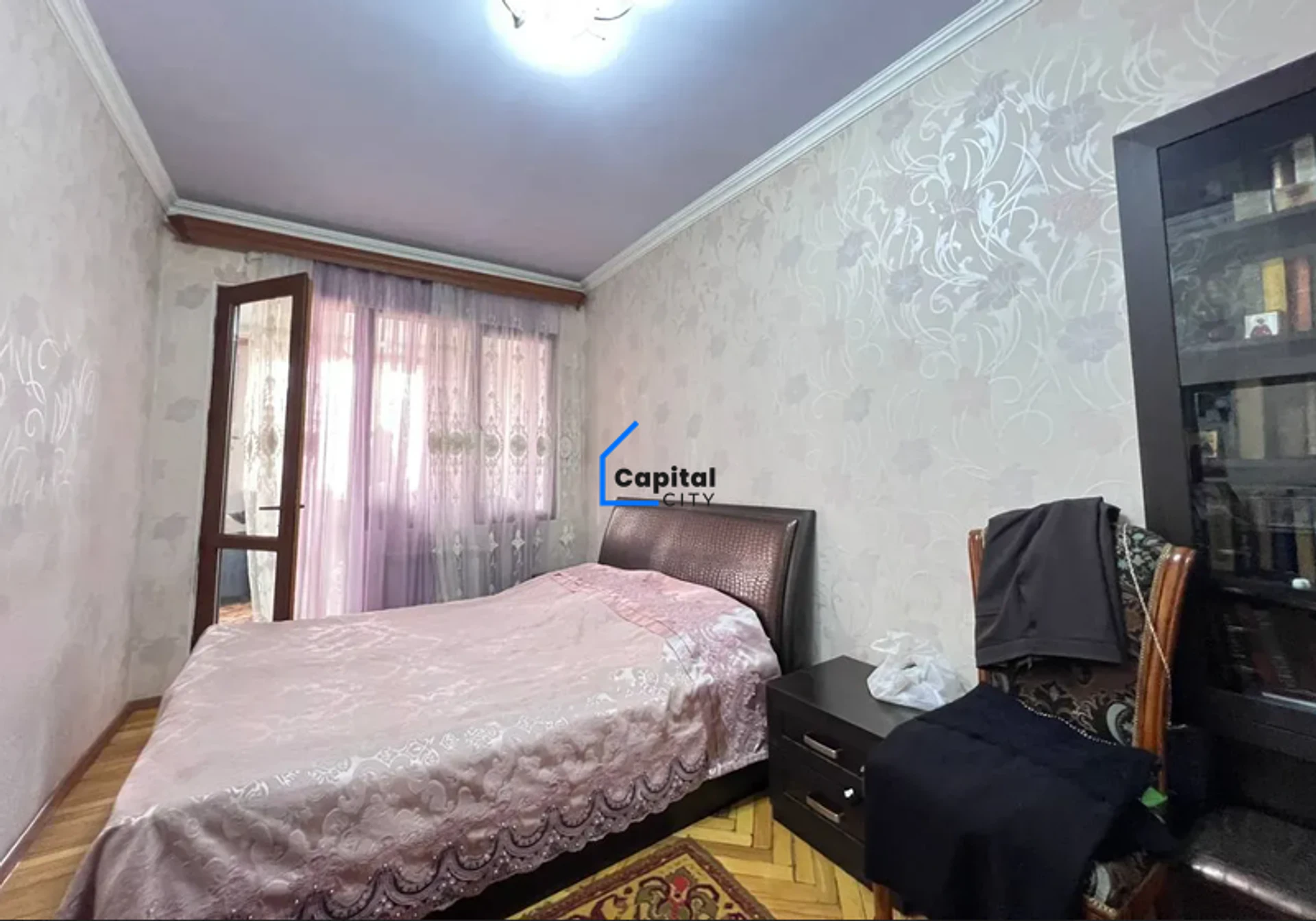 Տարածուն 3 սենյականոց բնակարան վաճառքի Մարտիրոս Սարյան փողոցում, Կենտրոնում, Երևան