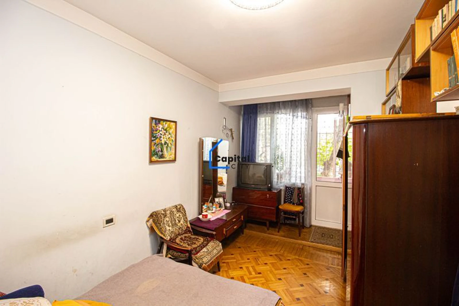 Տարածուն 4 սենյականոց բնակարան վաճառքի Մամիկոնյանց փողոցում, Արաբկիրում, Երևան
