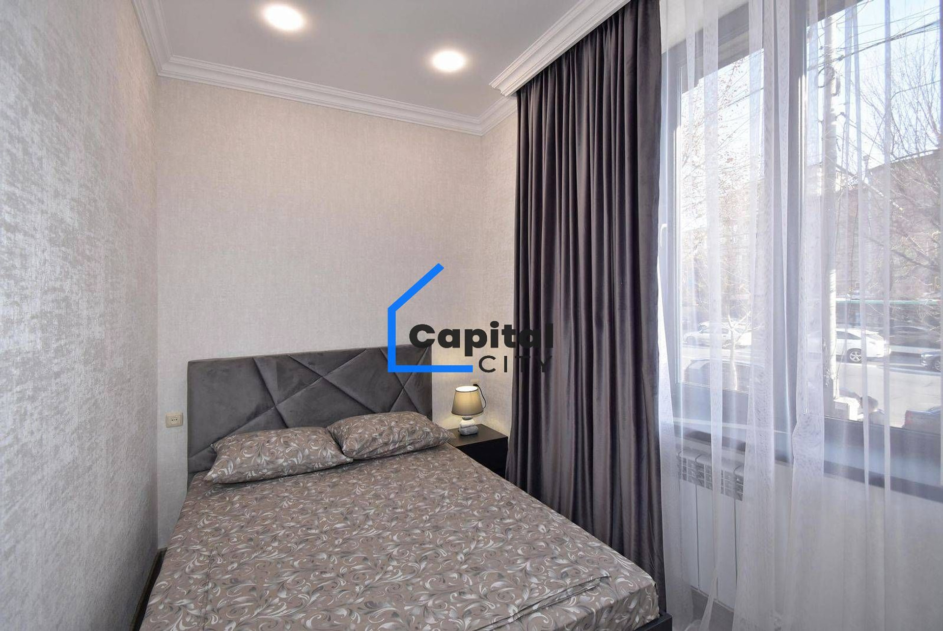 Վարձով է տրվում բնակարան Կոմիտաս 7 հասցեում