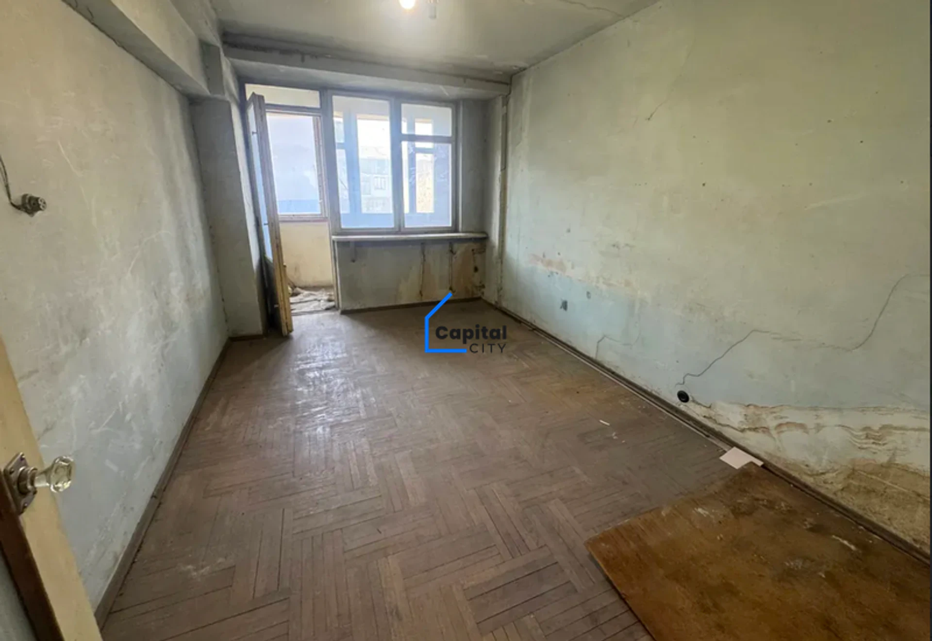 3 սենյականոց բնակարան վաճառքի Սայաթ-Նովա պողոտա փողոցում, Կենտրոնում, Երևան