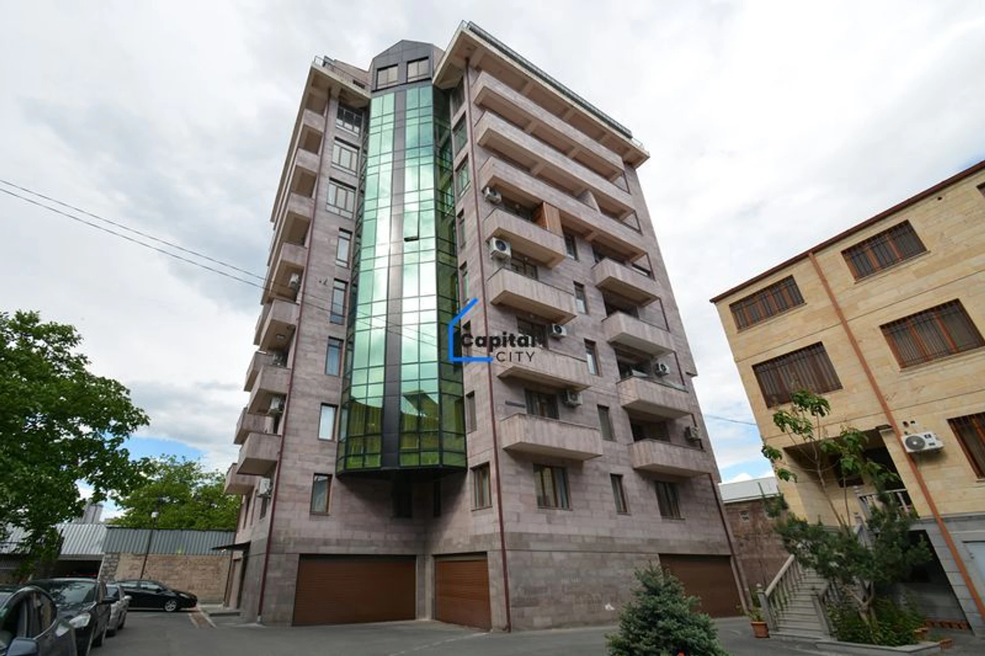 Նորակառույց 4 սենյականոց բնակարան վաճառքի Արմենակ Արմենակյանի փողոցում, Նորք Մարաշում, Երևան