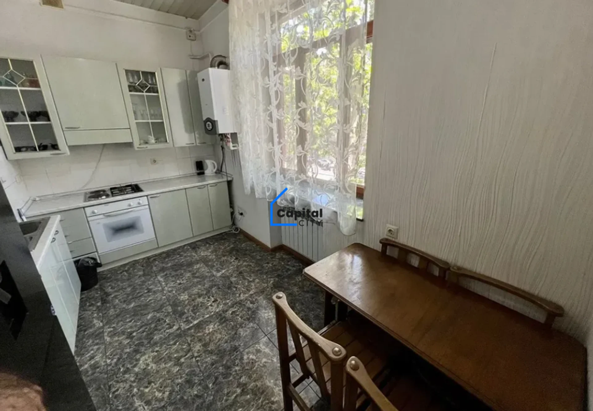 3 սենյականոց բնակարան վաճառքի Մեսրոպ Մաշտոց պողոտա փողոցում, Կենտրոնում, Երևան