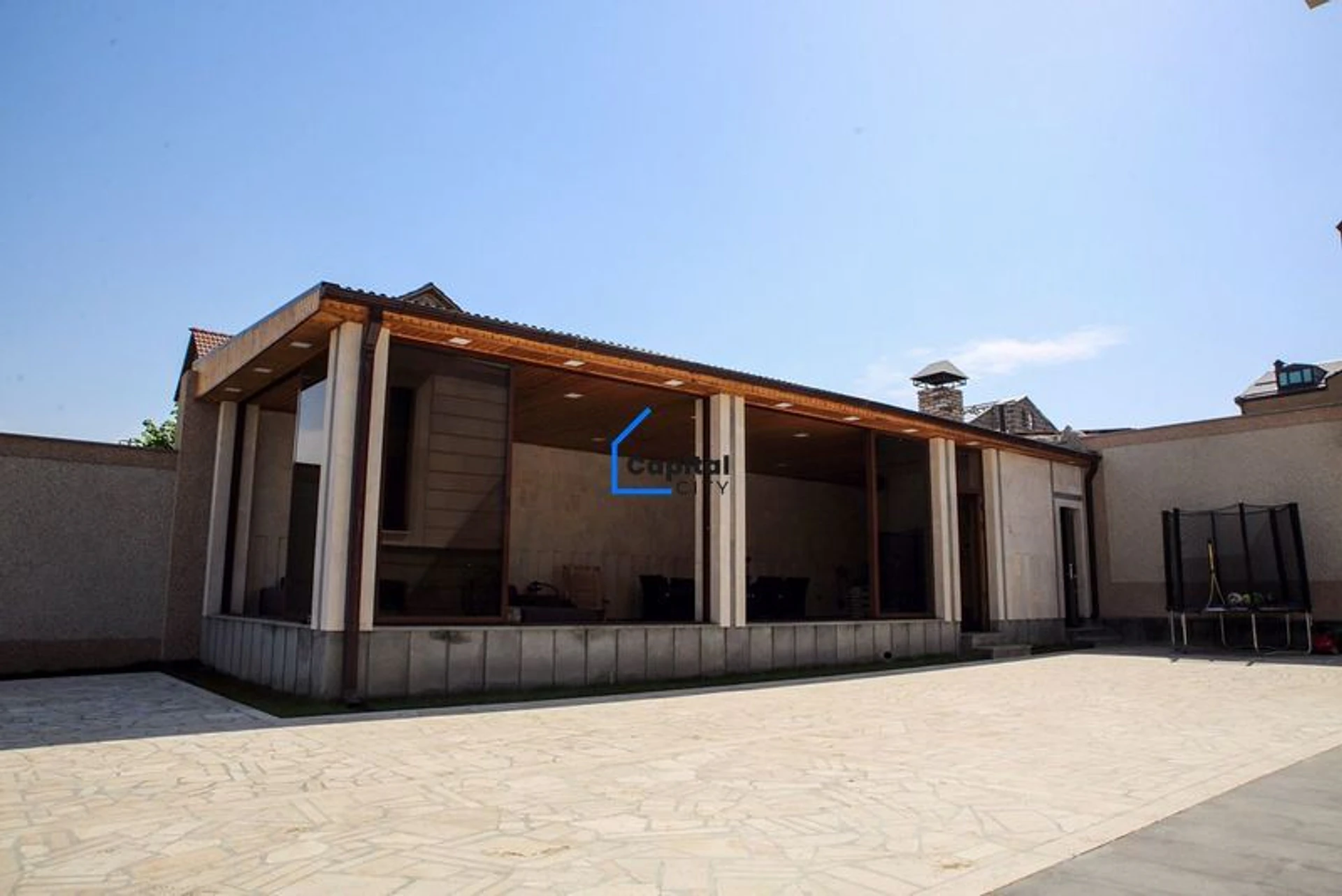 Տարածուն 7 սենյականոց առանձնատուն վաճառքի G1 փողոցում, Աջափնյակում, Երևան