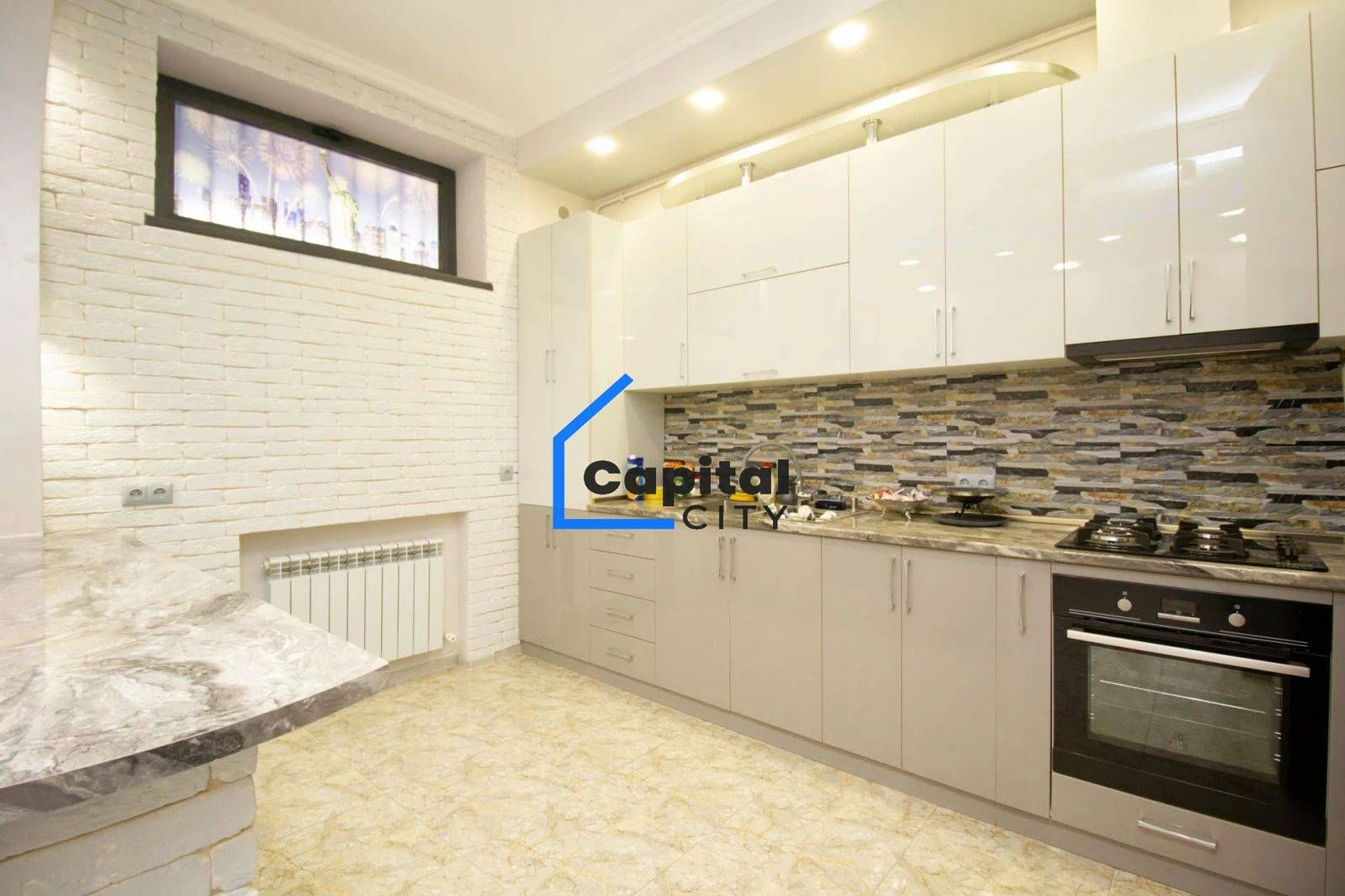Նորակառույց 3 սենյականոց բնակարան վաճառքի Պռոշյանի փողոցում, Կենտրոնում, Երևան