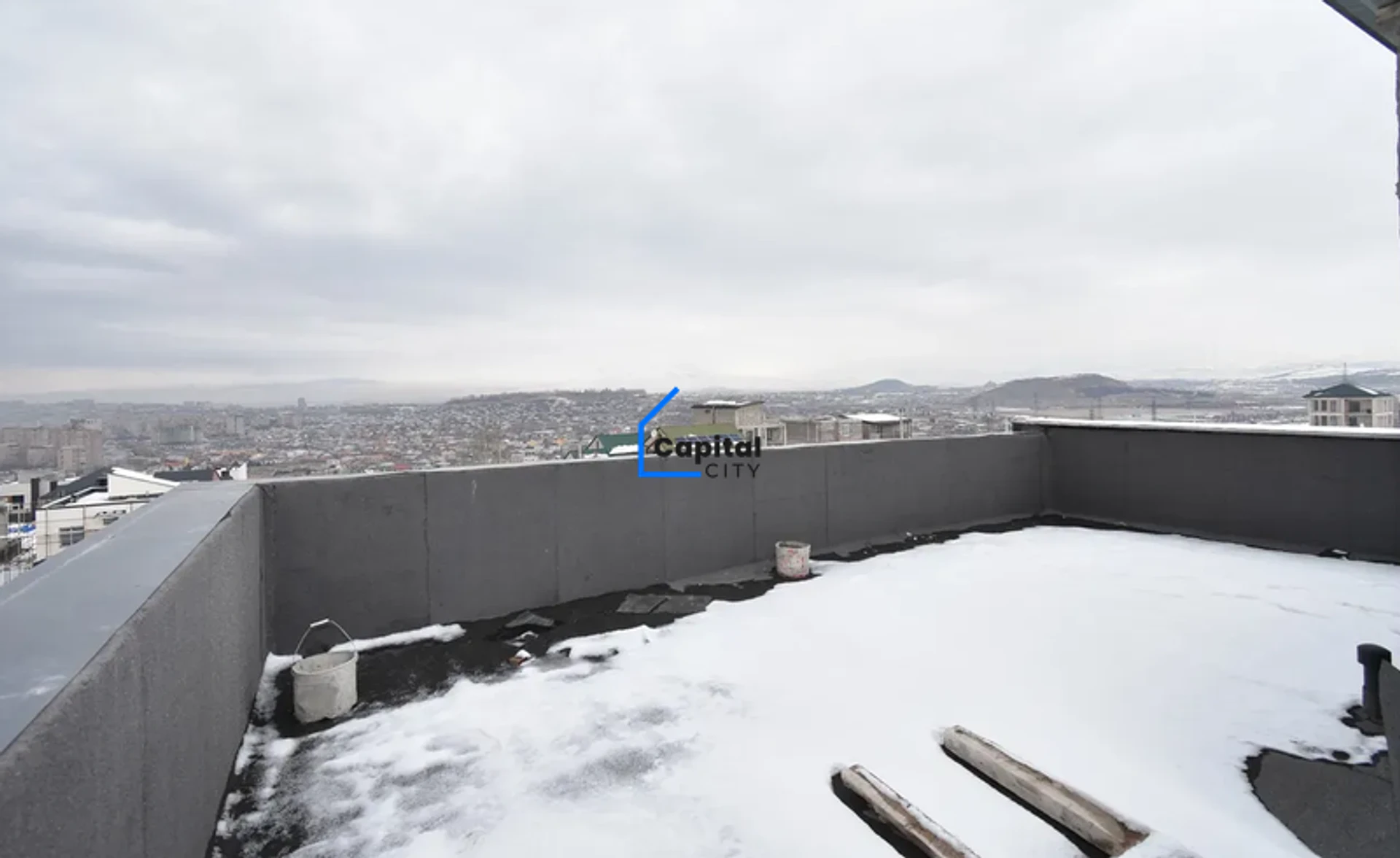 Տարածուն 4 սենյականոց առանձնատուն վաճառքի Vahan Teryan Street փողոցում, Ավանում, Երևան
