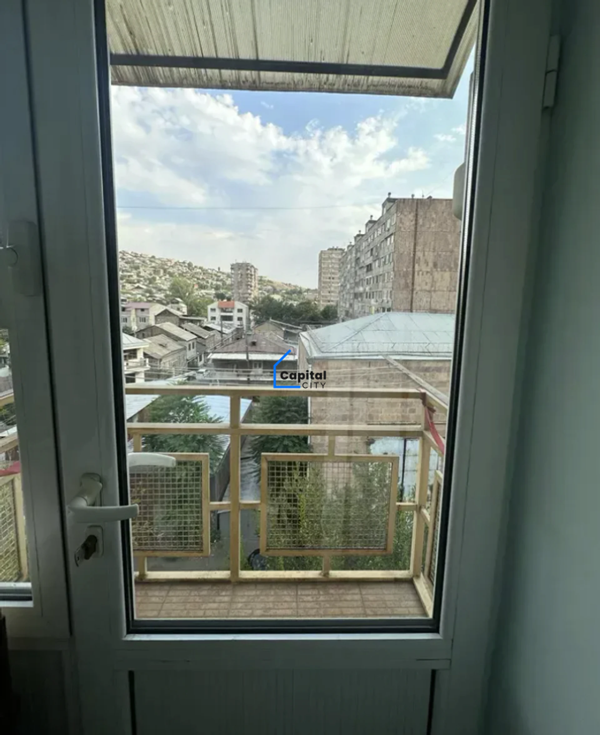 3 սենյականոց բնակարան վաճառքի Նար–Դոսի փողոցում, Կենտրոնում, Երևան