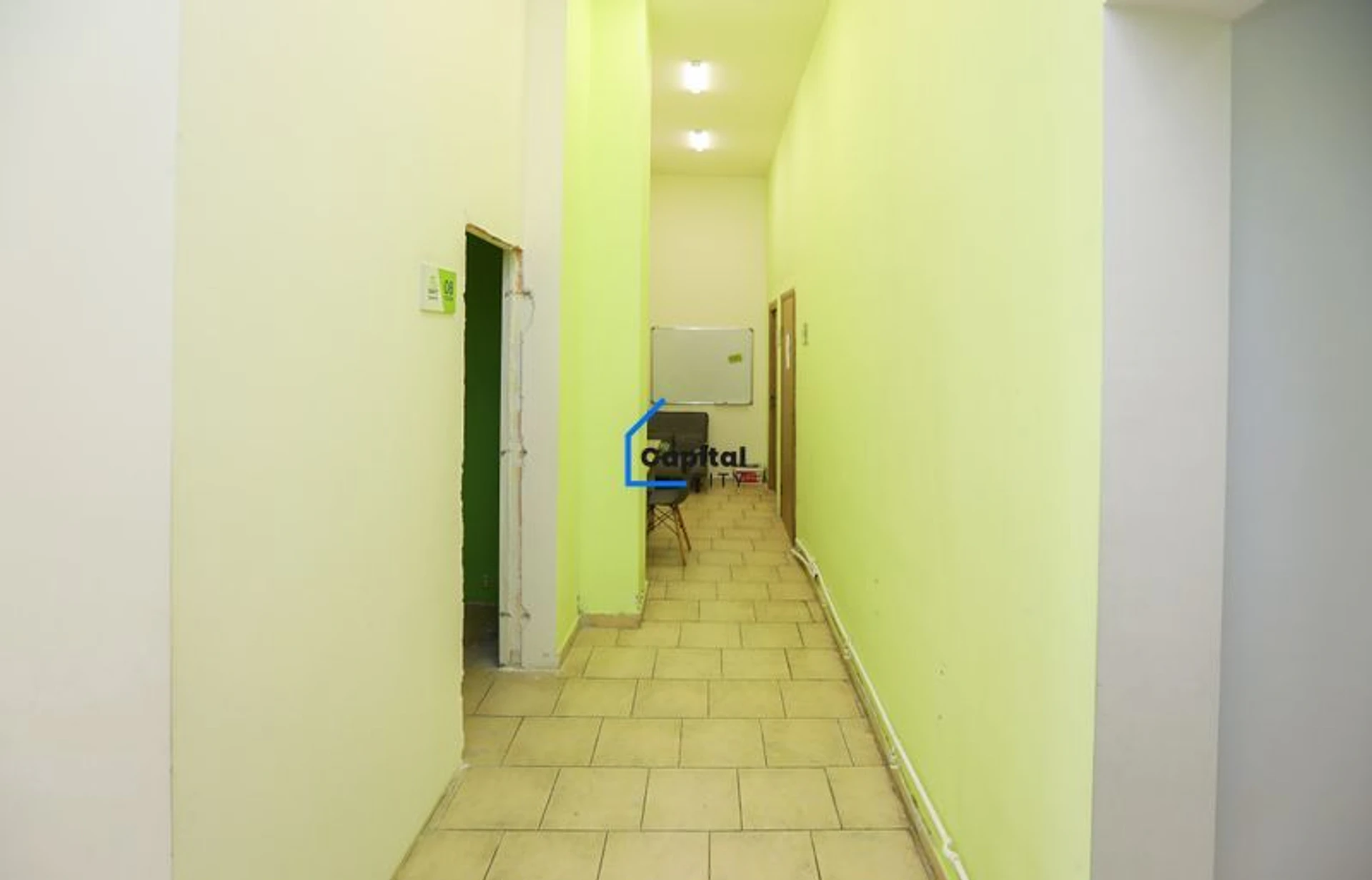 Կոմերցիոն վաճառքի Ծարավ Աղբյուրի փողոց