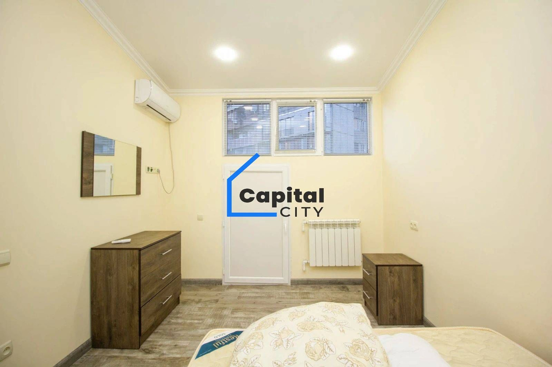 Տարածուն 3 սենյականոց բնակարան վաճառքի Arami str. փողոցում, Կենտրոնում, Երևան
