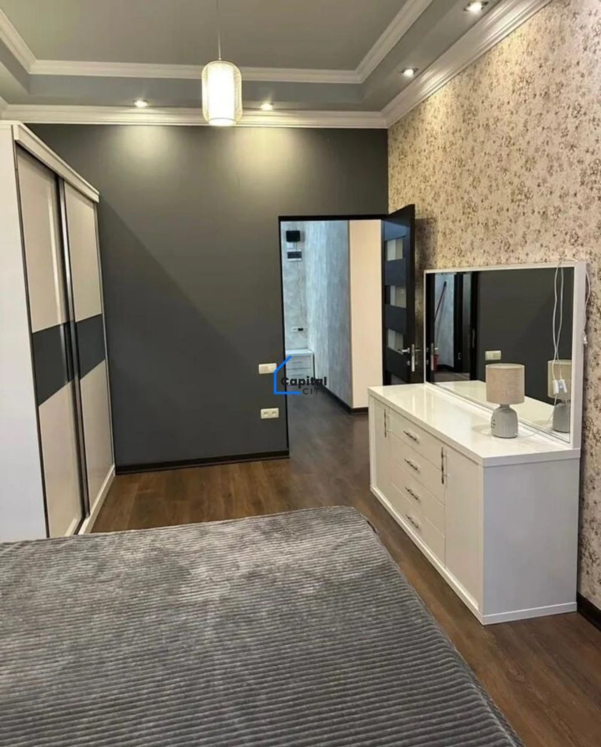 Նորակառույց 2 սենյականոց բնակարան վաճառքի Եկմալյան փողոցում, Կենտրոնում, Երևան