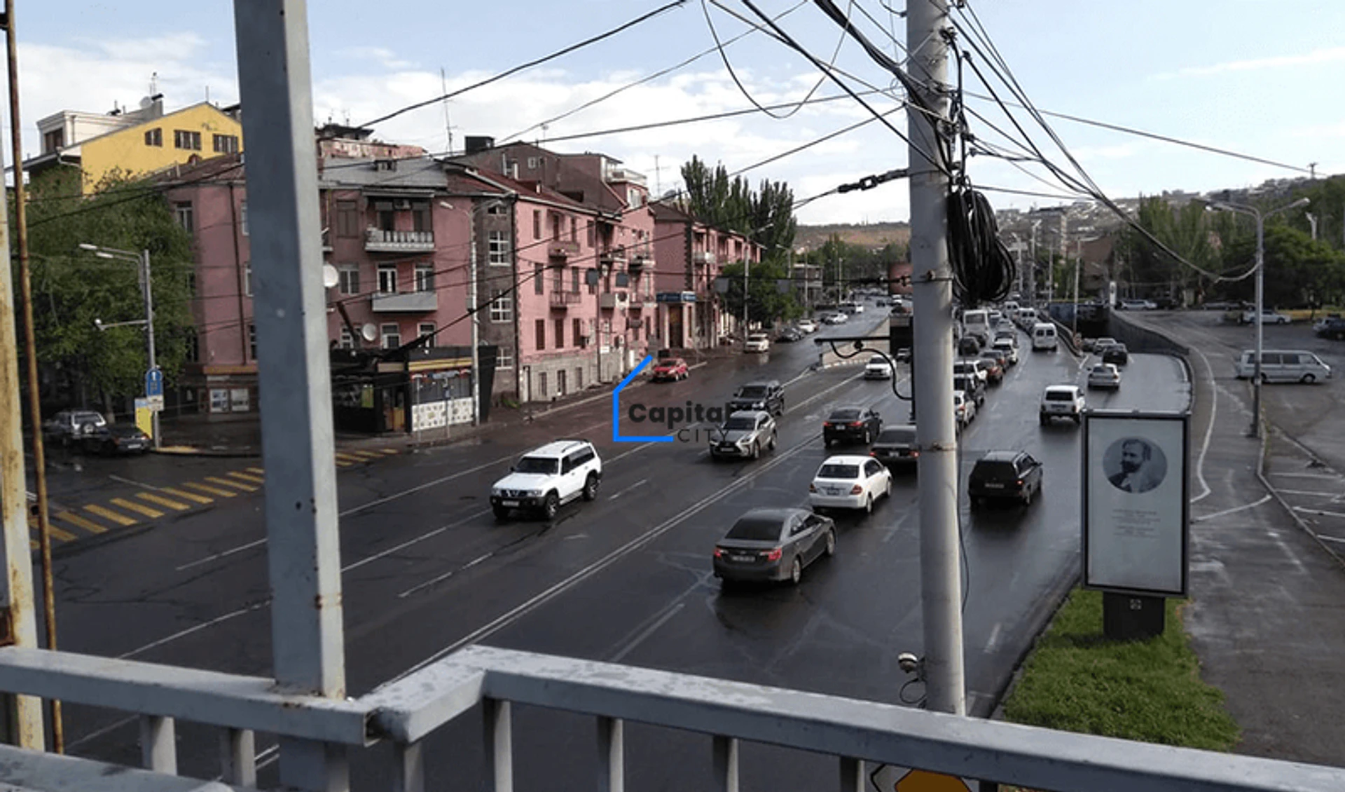 Տարածուն 4 սենյականոց բնակարան վաճառքի Թումանյան փողոցում, Կենտրոնում, Երևան