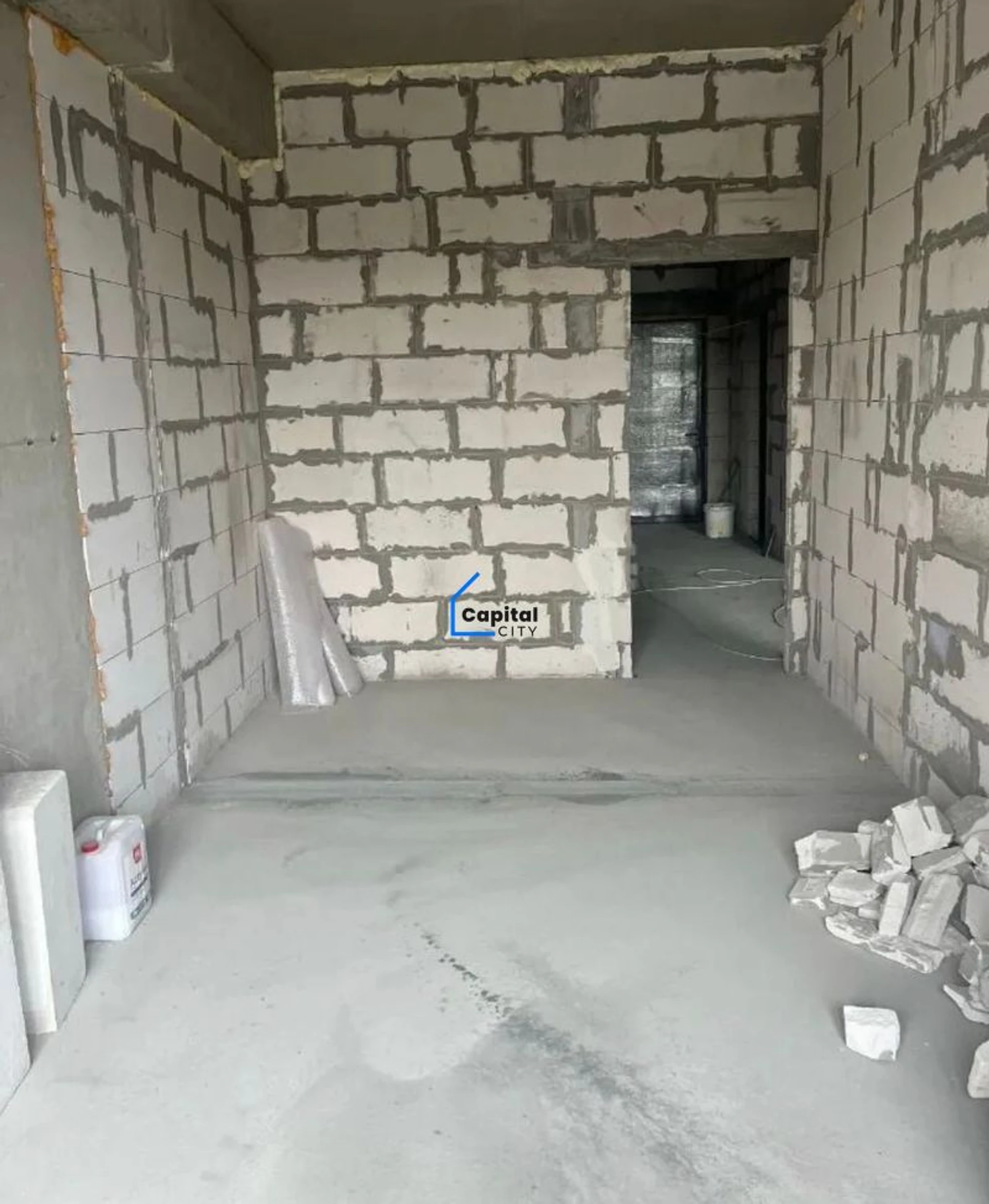 Նորակառույց 2 սենյականոց բնակարան վաճառքի Ղափանցյան փողոցում, Արաբկիրում, Երևան