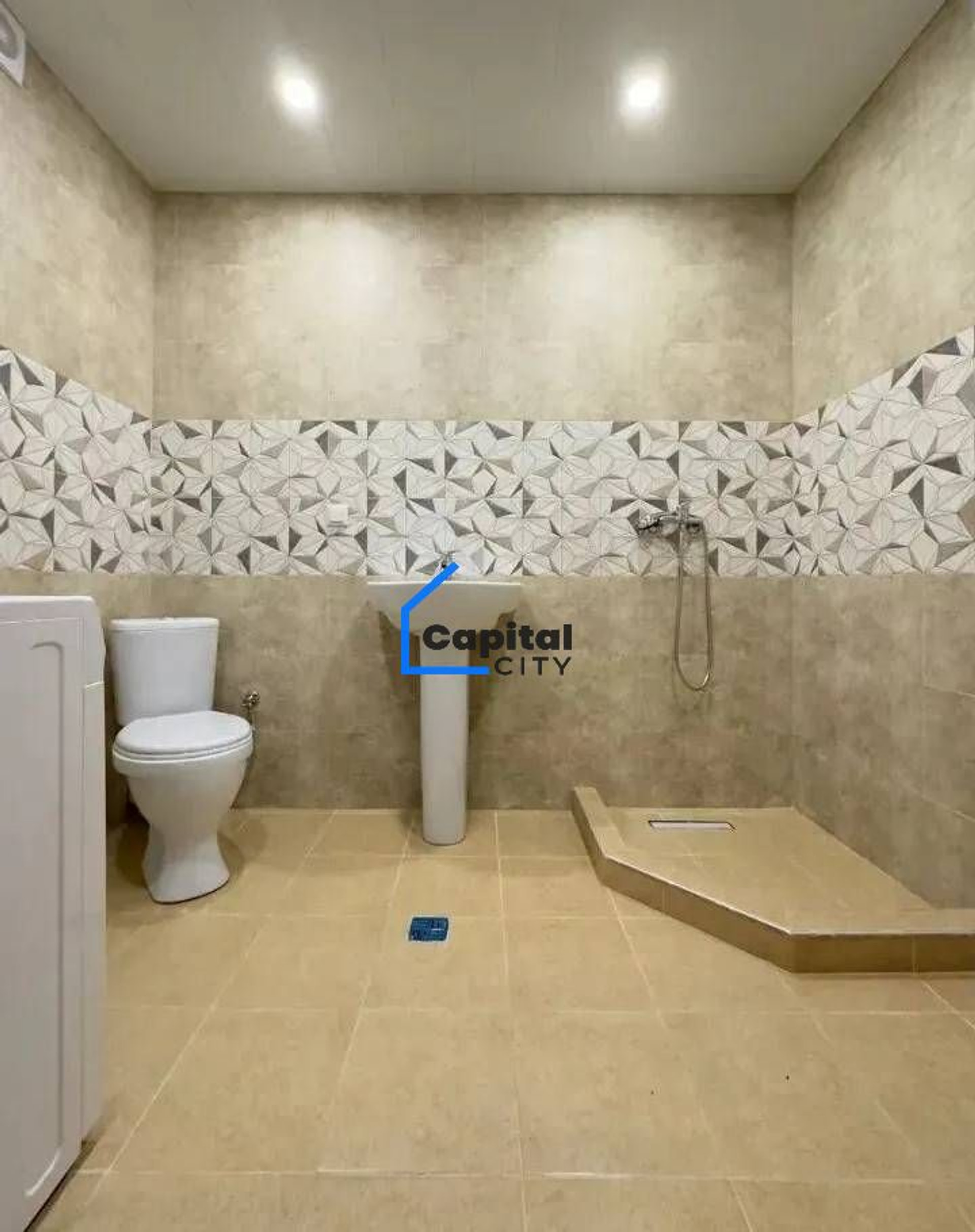 Նորակառույց 2 սենյականոց բնակարան վարձակալության N. Adontsi St փողոցում, Արաբկիրում, Երևան