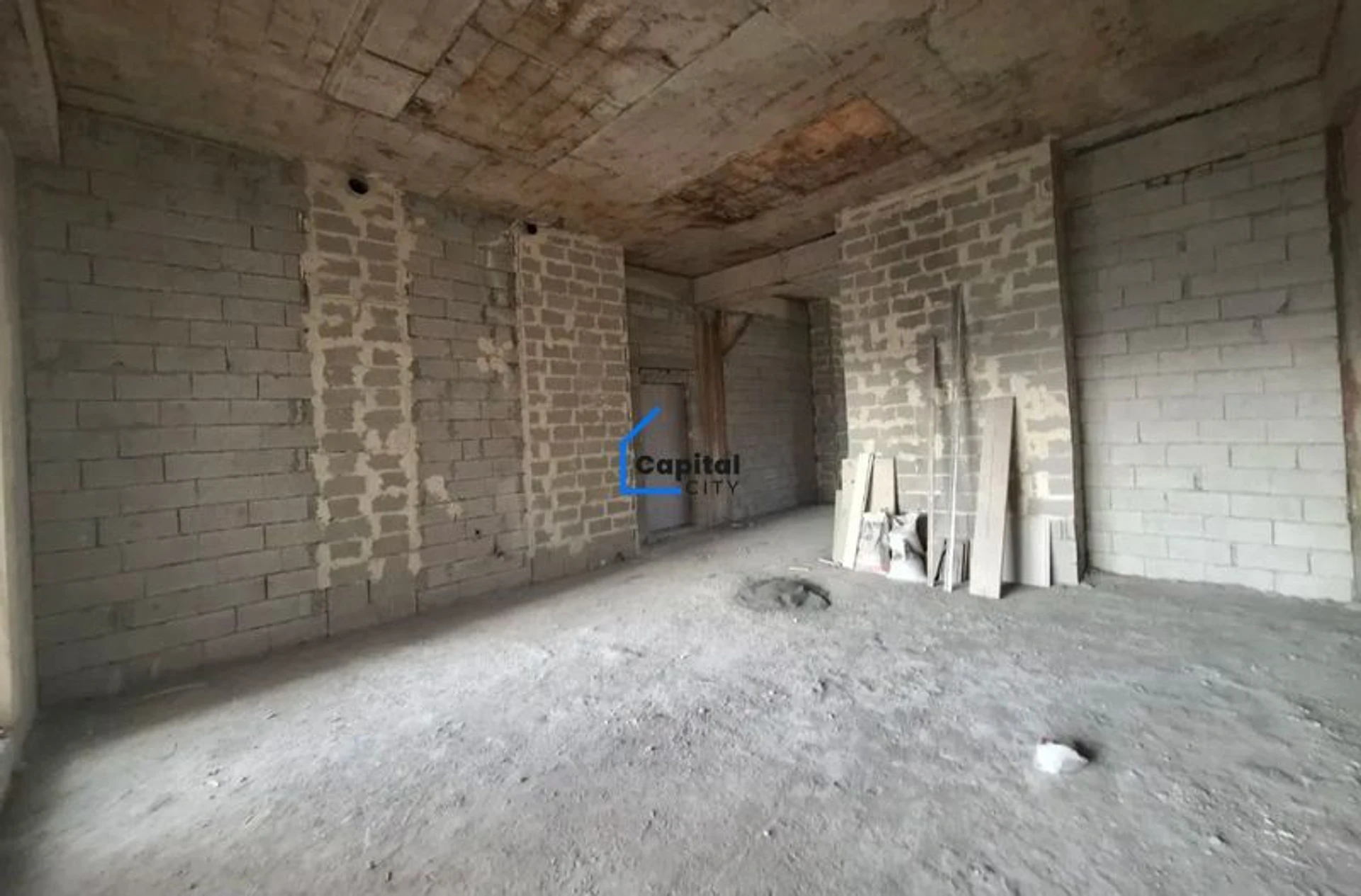 Նորակառույց 3 սենյականոց բնակարան վաճառքի Հակոբ Պարոնյանի փողոցում, Կենտրոնում, Երևան