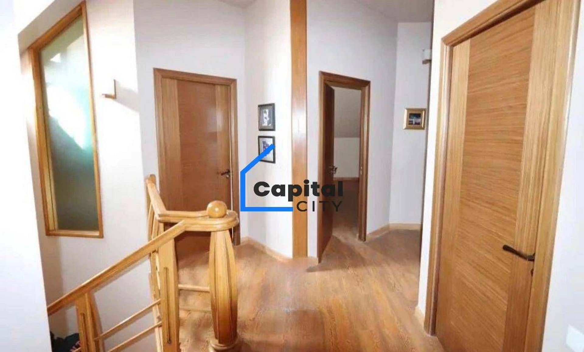 Տարածուն 5 սենյականոց բնակարան վաճառքի Մեսրոպ Մաշտոց պողոտա փողոցում, Կենտրոնում, Երևան