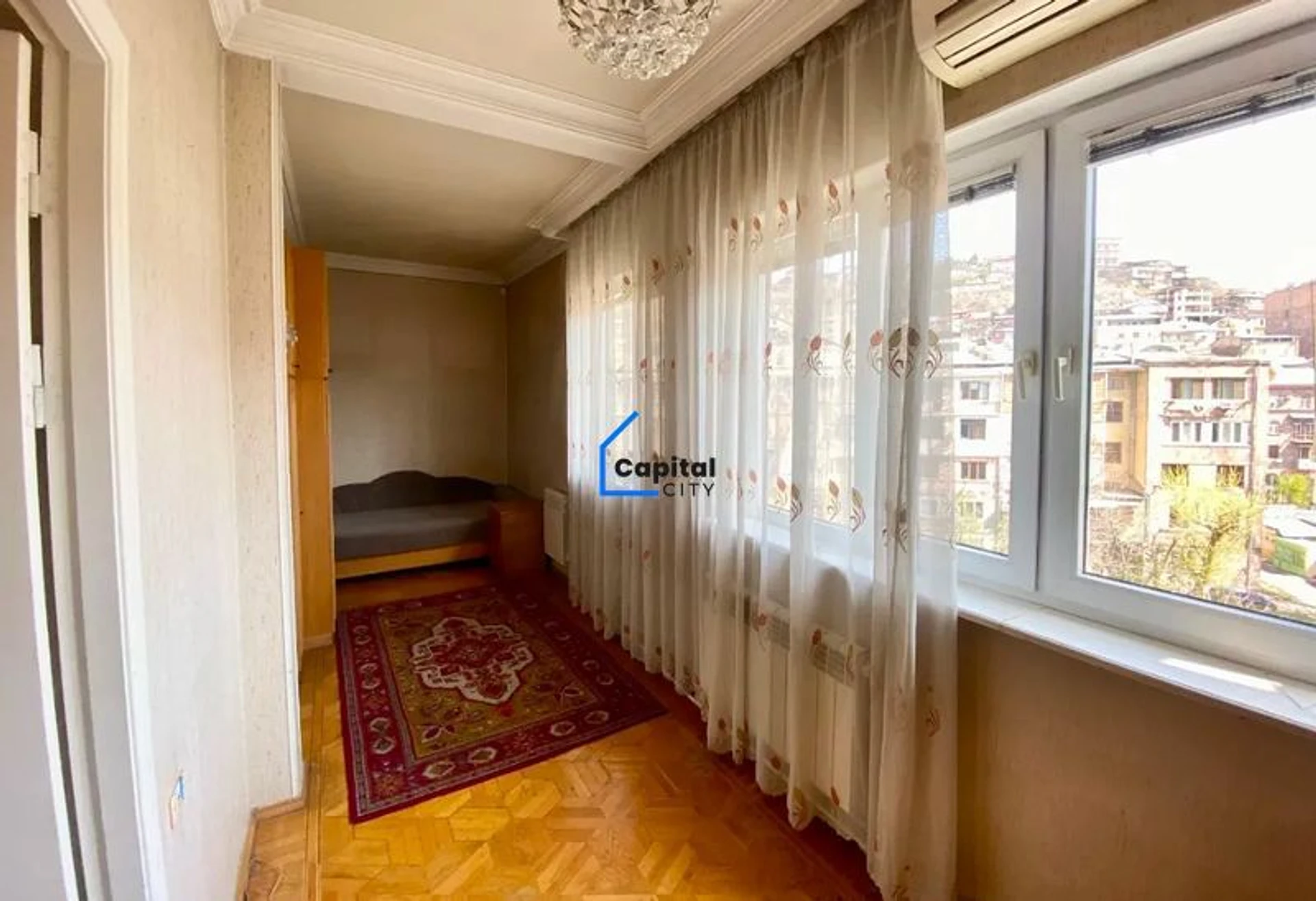 2 սենյականոց բնակարան վաճառքի Չարենցի փողոցում, Կենտրոնում, Երևան, 70 մ², 5/5 հարկ, քարե, լավ