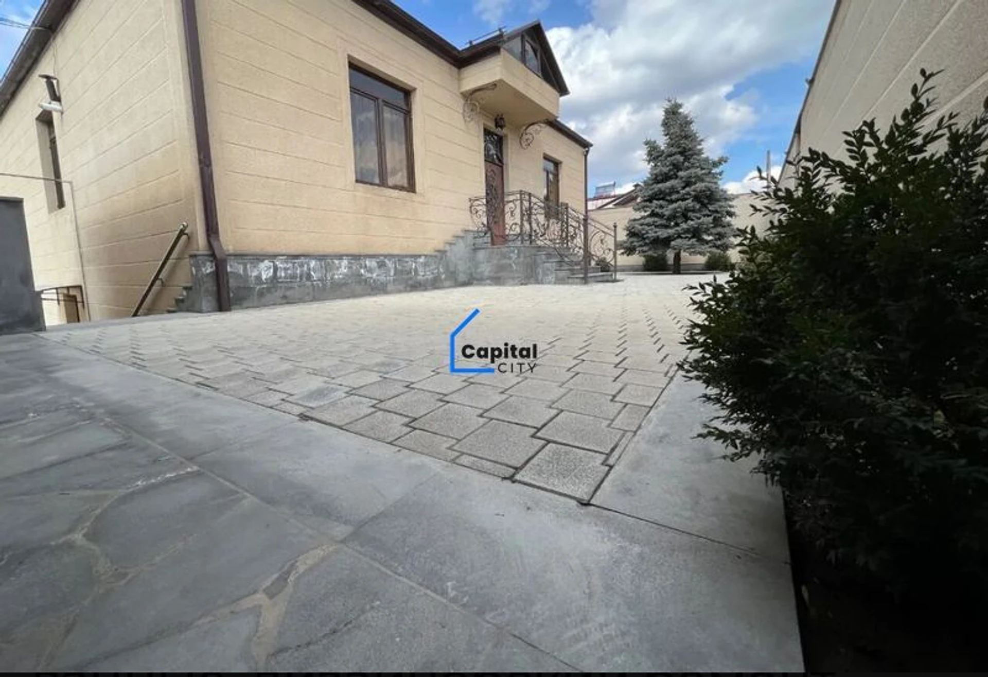 Նորակառույց 7 սենյականոց առանձնատուն վաճառքի Duryan St փողոցում, Ավանում, Երևան