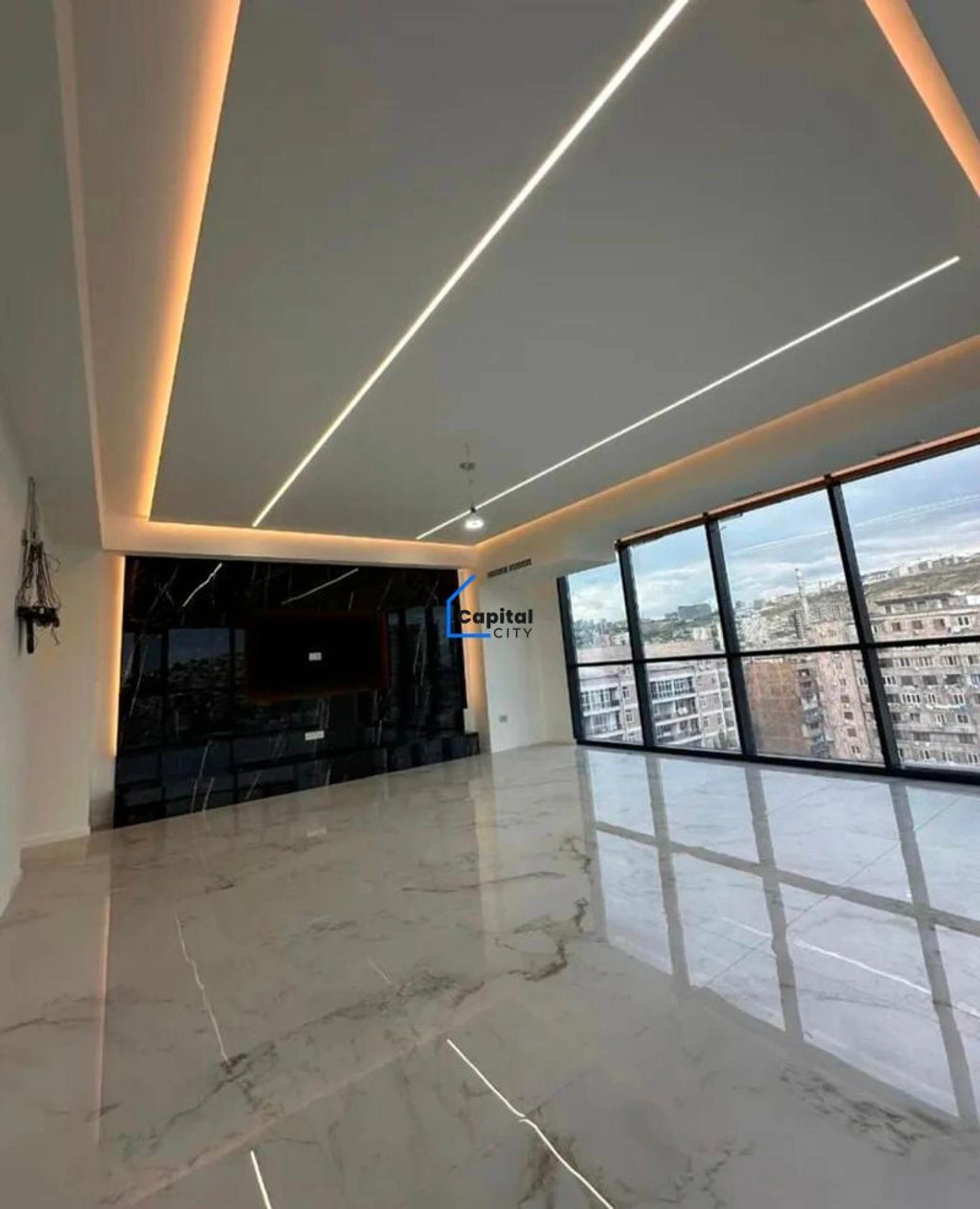 Նորակառույց 4 սենյականոց բնակարան վաճառքի Ռոստոմի փողոցում, Կենտրոնում, Երևան