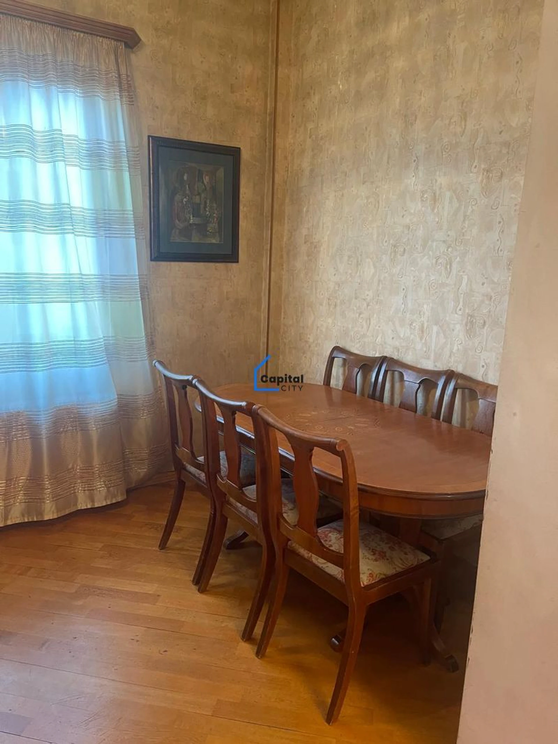 3 սենյականոց բնակարան վաճառքի Բայրոնի փողոցում, Կենտրոնում, Երևան, 80 մ², քարե, վերանորոգված