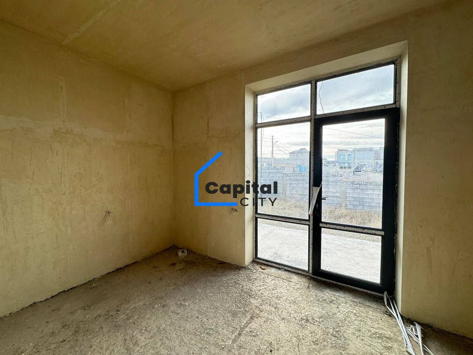 Տարածուն 3 սենյականոց առանձնատուն վաճառքի Վահան Տերյան Թաղամաս փողոցում, Ավանում, Երևան