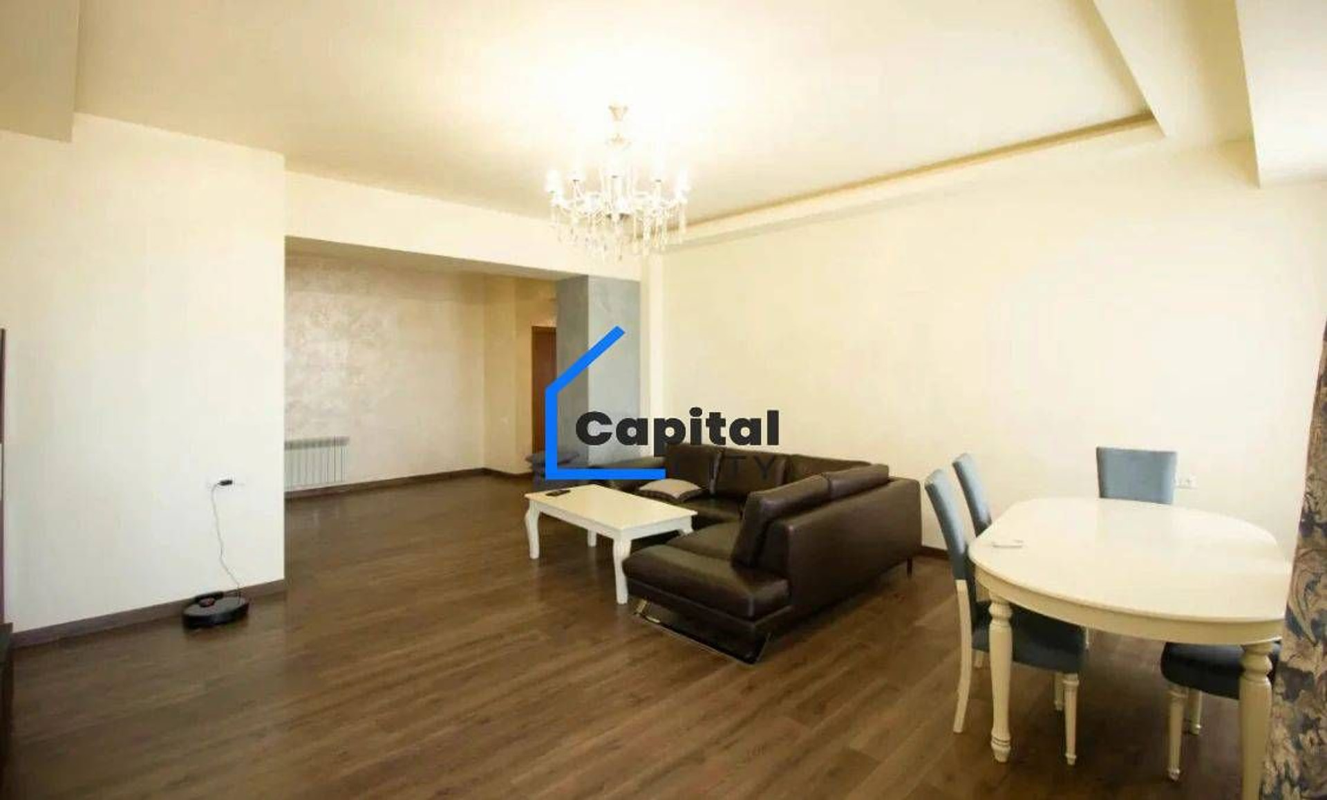 Տարածուն 3 սենյականոց բնակարան վաճառքի Մամիկոնյանց փողոցում, Արաբկիրում, Երևան
