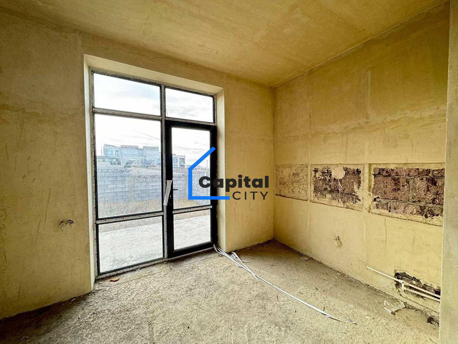 Տարածուն 3 սենյականոց առանձնատուն վաճառքի Վահան Տերյան Թաղամաս փողոցում, Ավանում, Երևան