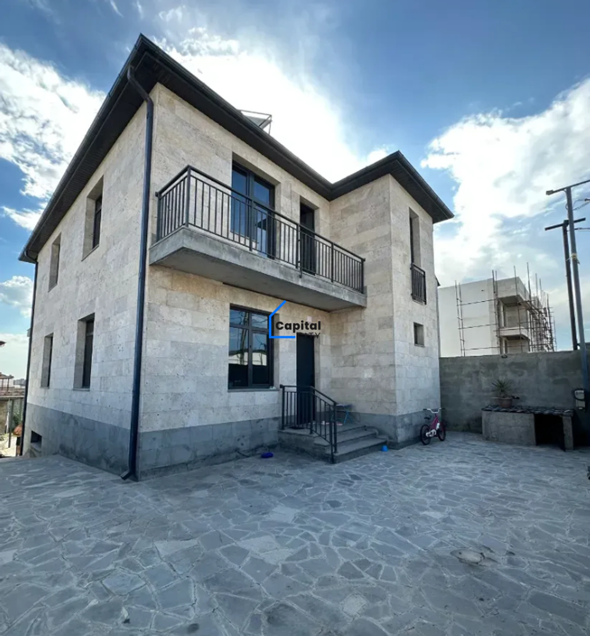 Առանձնատուն վաճառքի Ավանում