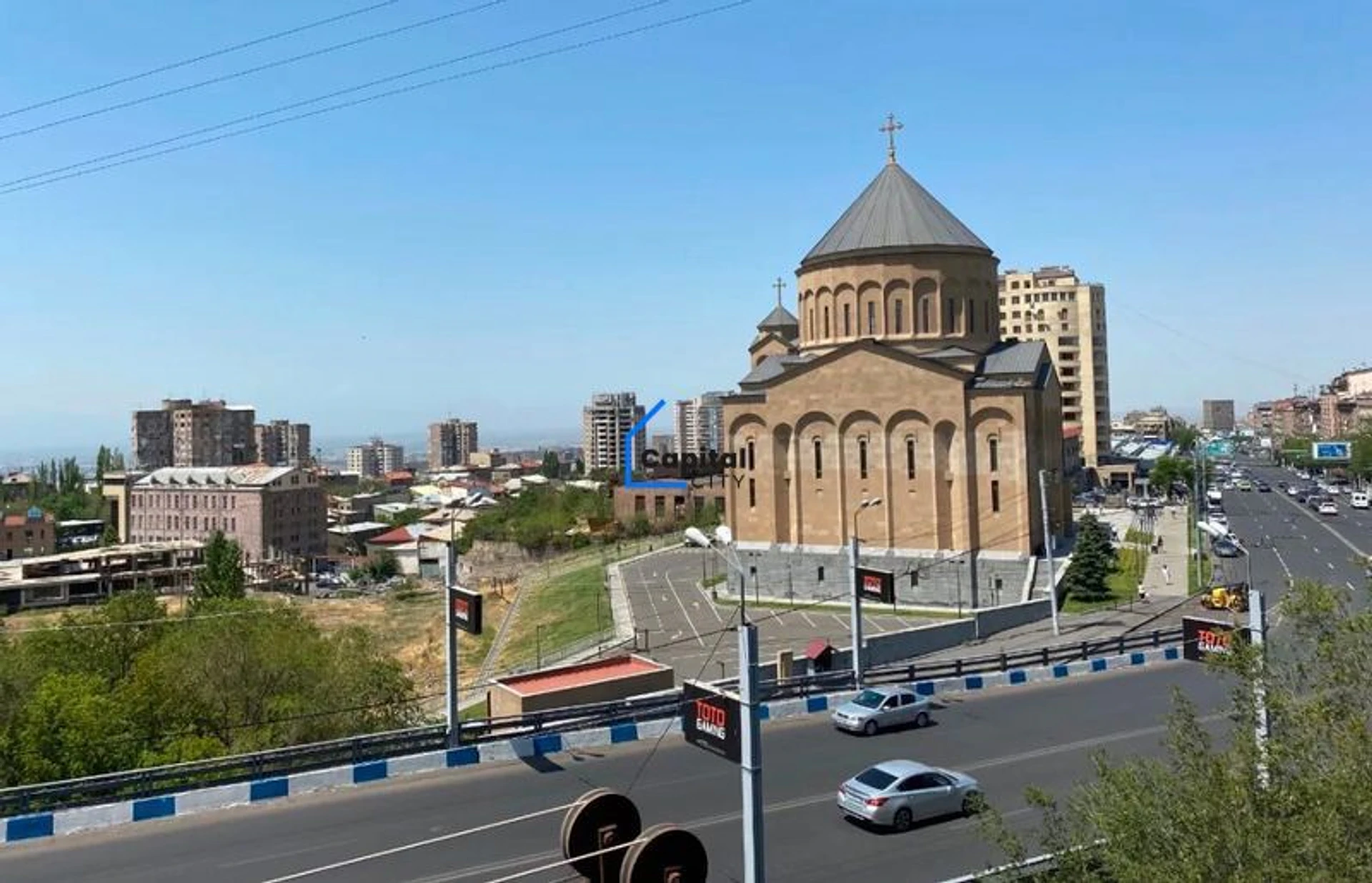 Տարածուն 5 սենյականոց բնակարան վաճառքի Կոմիտասի փողոցում, Արաբկիրում, Երևան