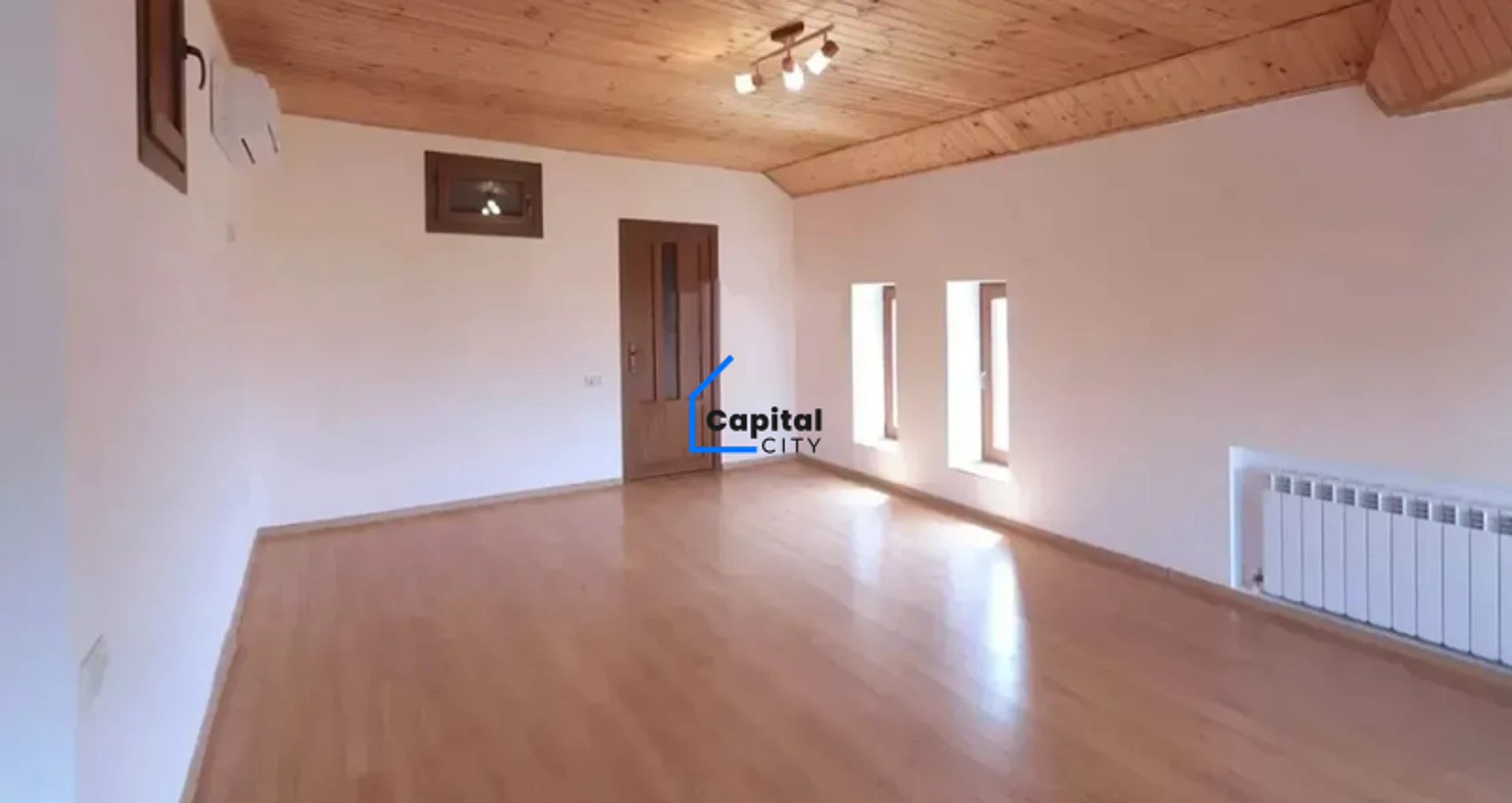 Նորակառույց 4 սենյականոց առանձնատուն վաճառքի վահագնի թաղամաս փողոցում, Աջափնյակում, Երևան