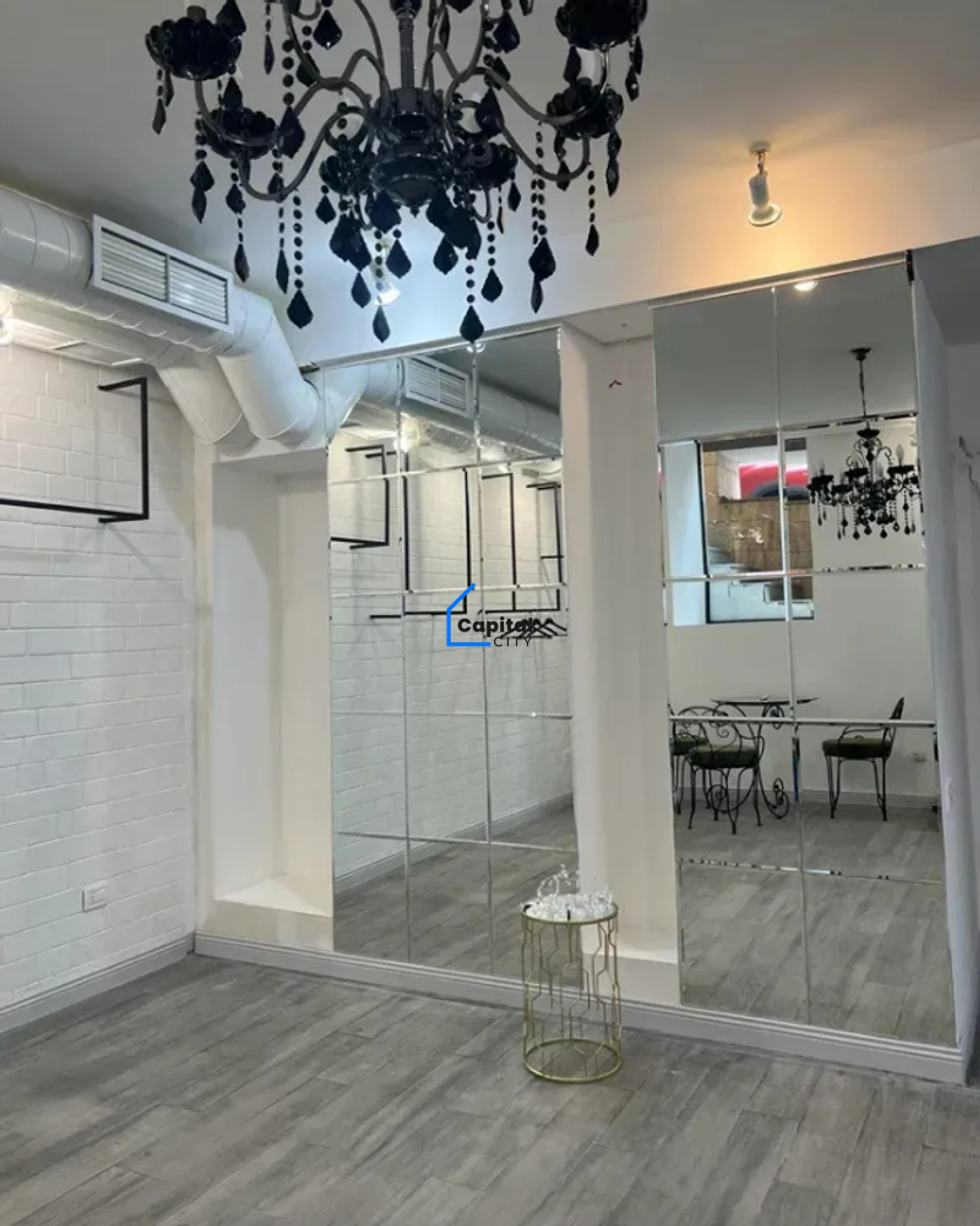 Կոմերցիոն վաճառքի Մեսրոպ Մաշտոց պողոտա փողոցում