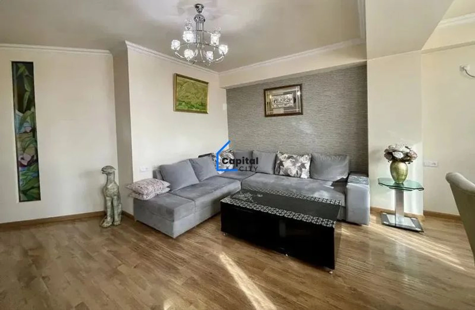 3 սենյականոց բնակարան վաճառքի Saryan St փողոցում, Կենտրոնում, Երևան