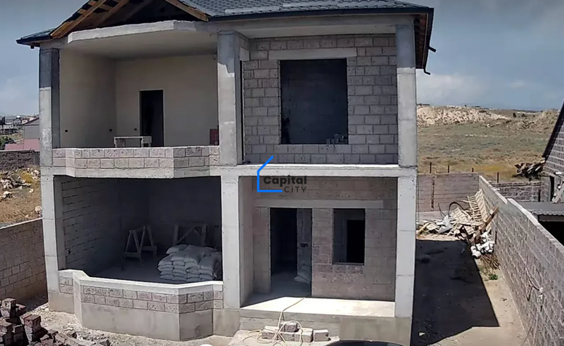 Նորակառույց 5 սենյականոց առանձնատուն վաճառքի Մուշ փողոցում, Քասախում, 210 մ², քարե, զրոյական