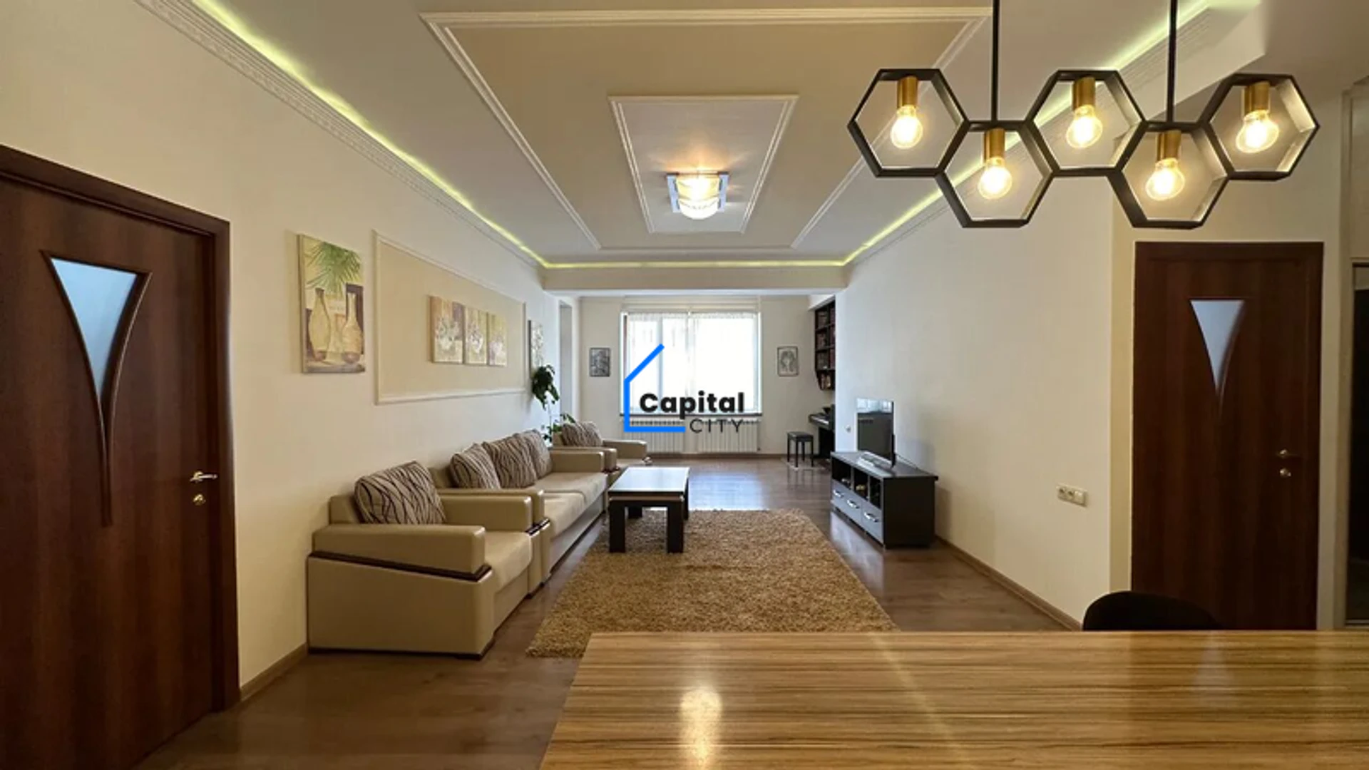 Նորակառույց 3 սենյականոց բնակարան վաճառքի Վերին Անտառային փողոցում, Կենտրոնում, Երևան