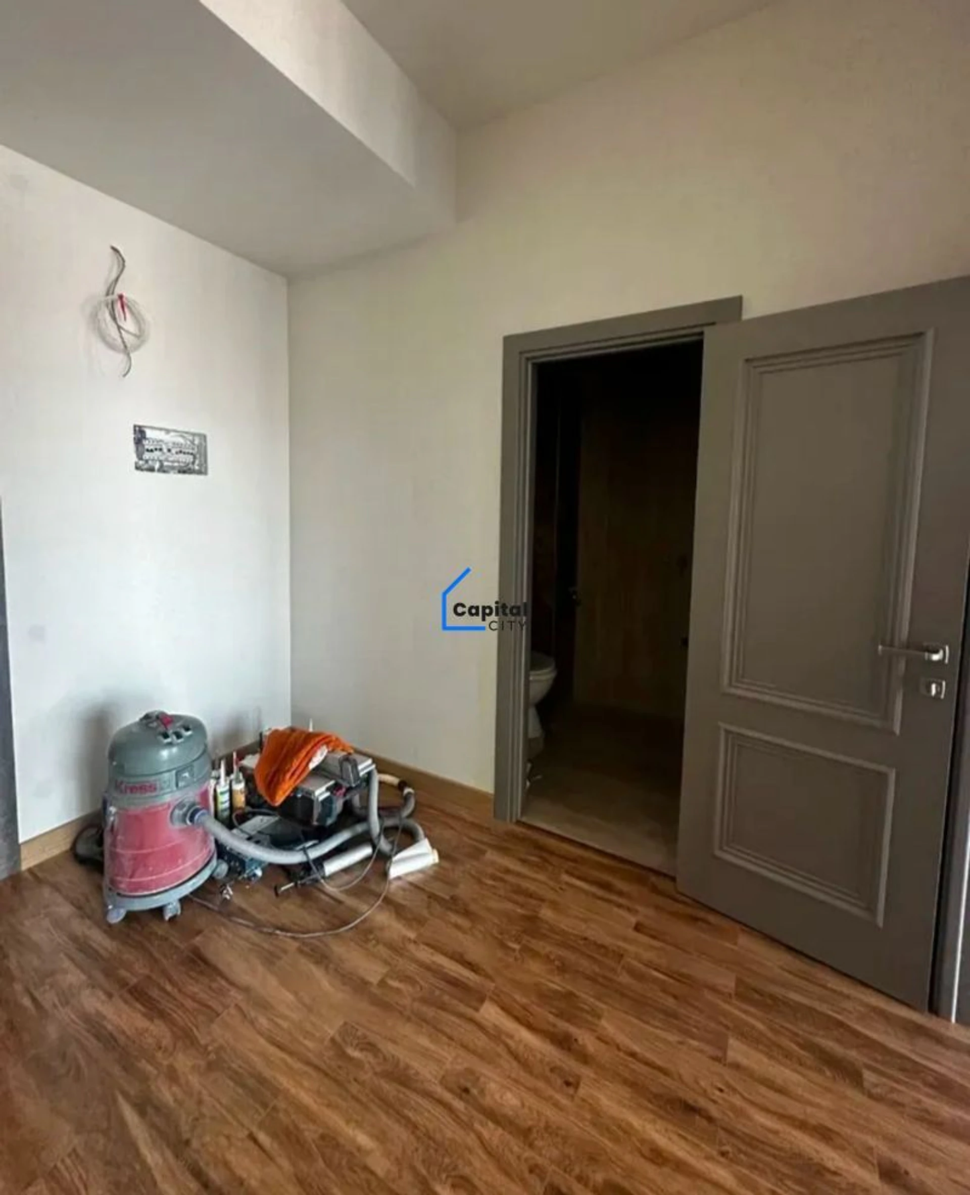 2 սենյականոց բնակարան վաճառքի Davtashen 4th փողոցում, Դավիթաշենում, Երևան